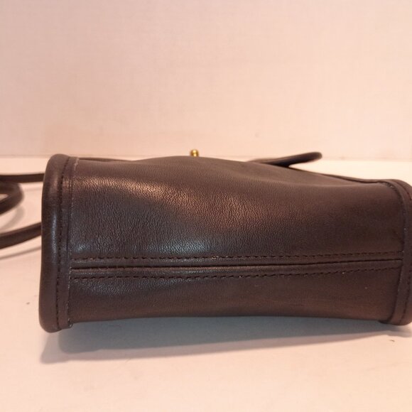 1995 COACH Scooter Bag Black Leather Compact Crossbody Swivel Clasp K5D 9893 - Picture 10 of 15